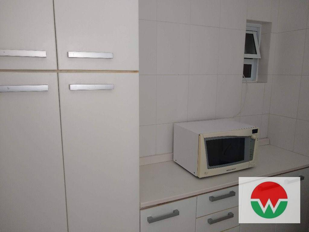 Casa de Condomínio para alugar com 4 quartos, 320m² - Foto 12