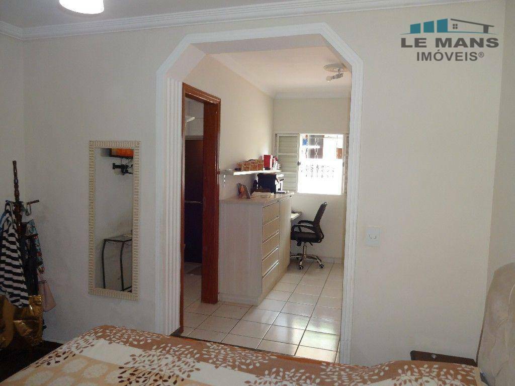 Casa à venda com 3 quartos, 169m² - Foto 15