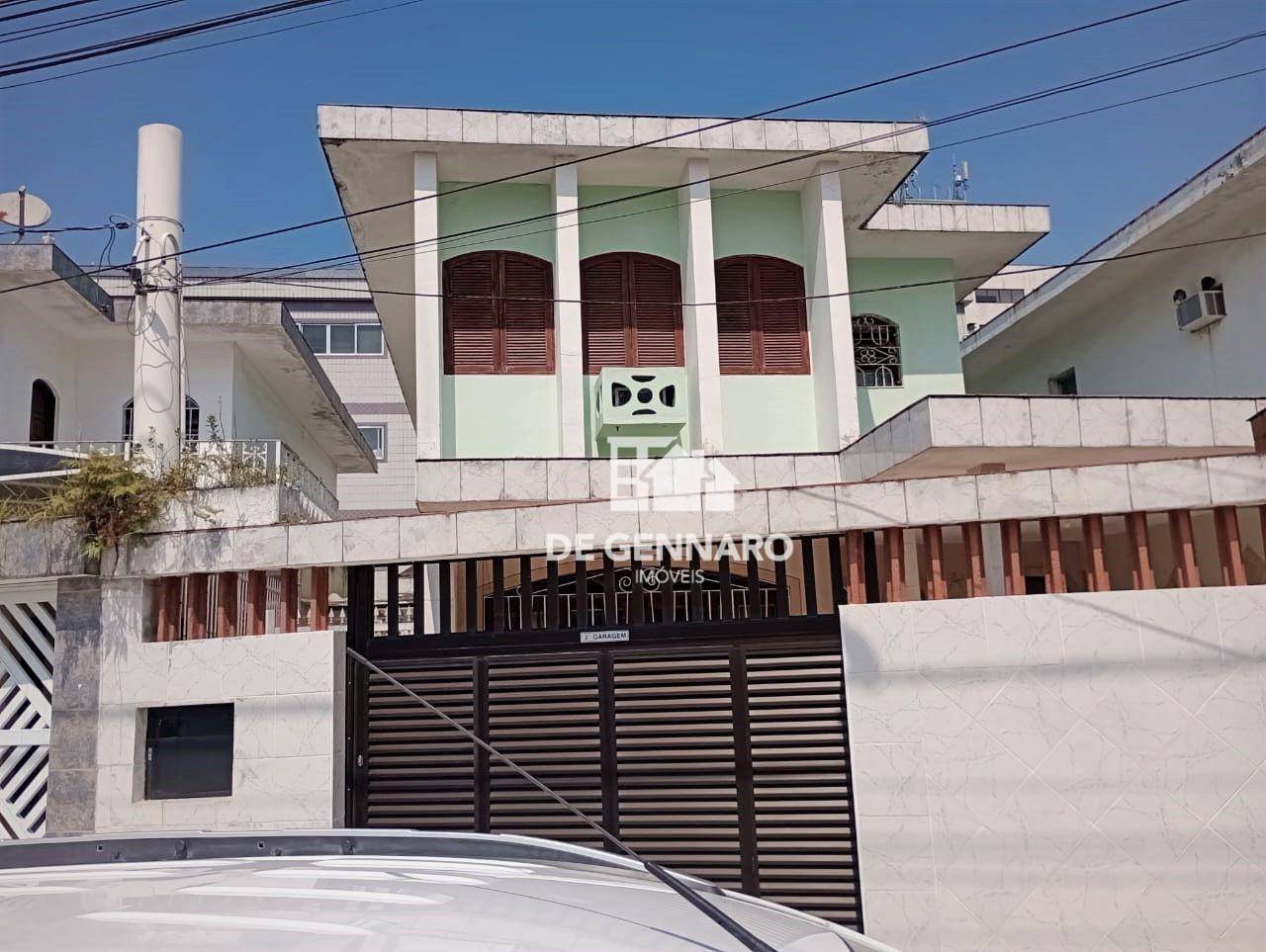 Casa de Condomínio para alugar com 3 quartos, 230m² - Foto 1