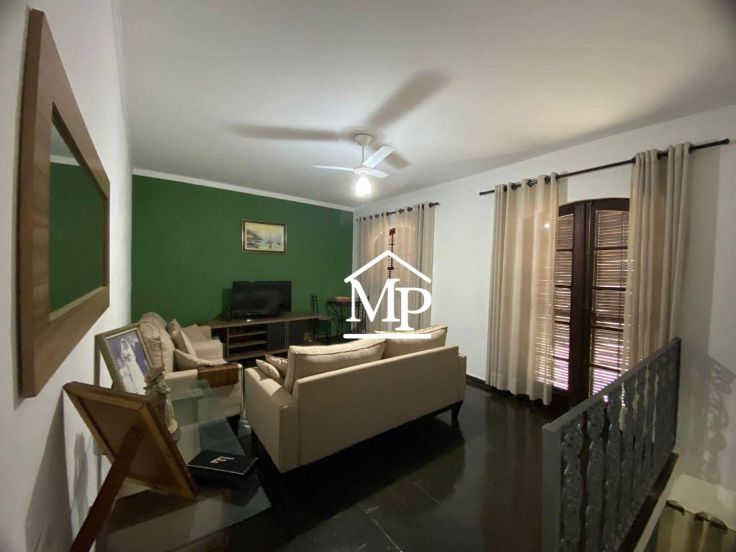 Casa à venda com 3 quartos, 160m² - Foto 2