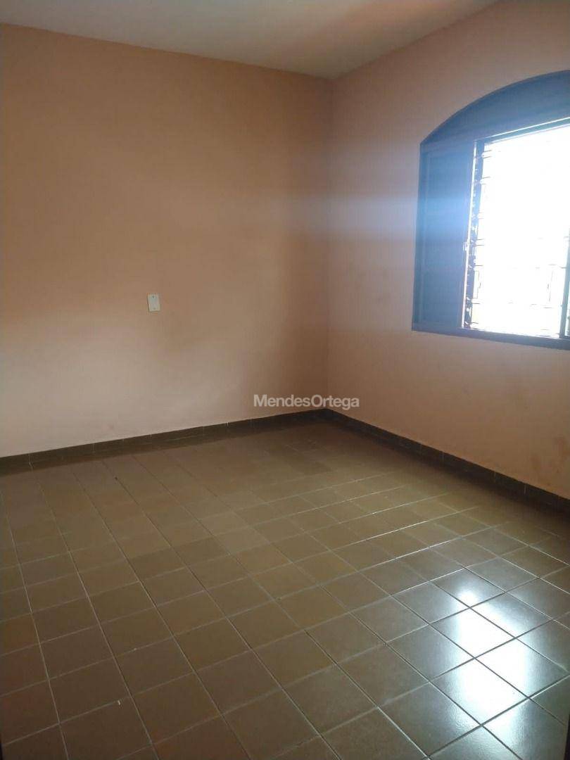 Casa à venda com 2 quartos, 52m² - Foto 5