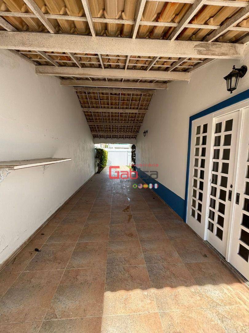 Casa à venda com 5 quartos, 300m² - Foto 29