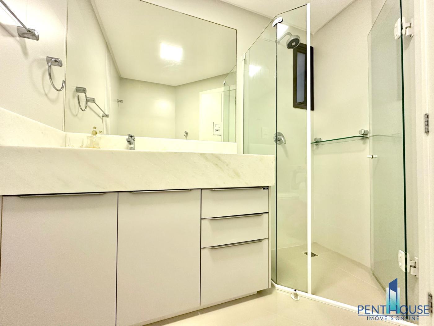 Apartamento à venda com 3 quartos, 179m² - Foto 19