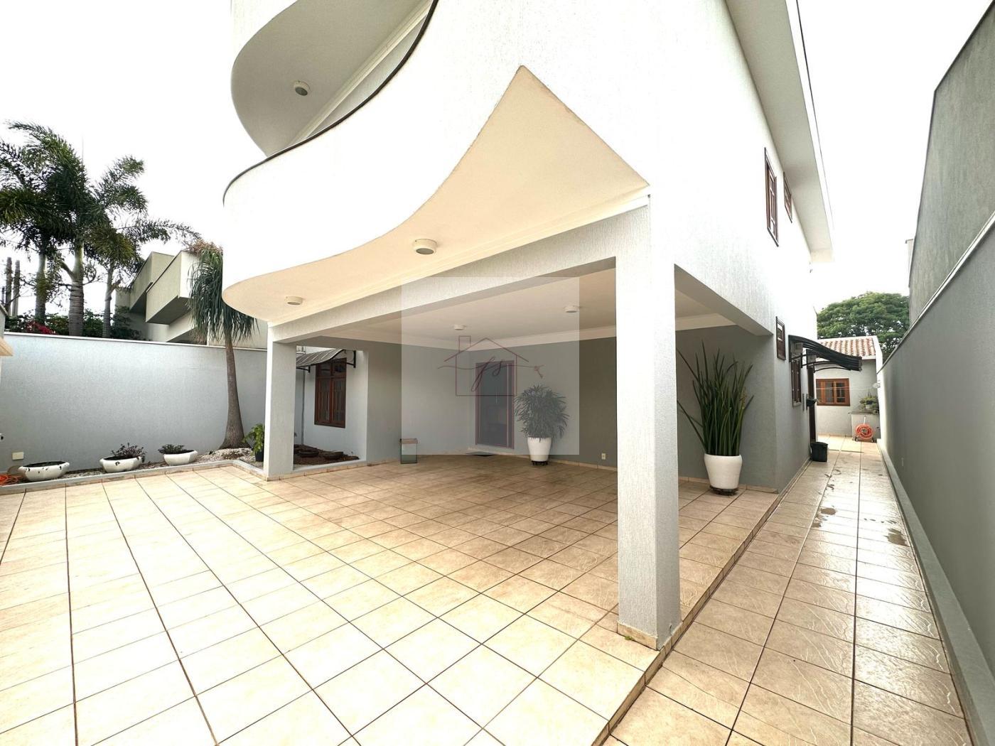 Casa à venda com 3 quartos, 300m² - Foto 32