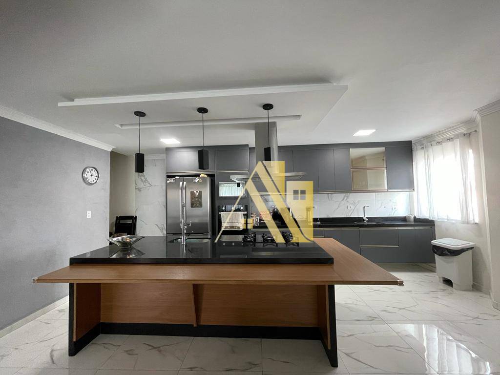 Sobrado à venda com 3 quartos, 187m² - Foto 2