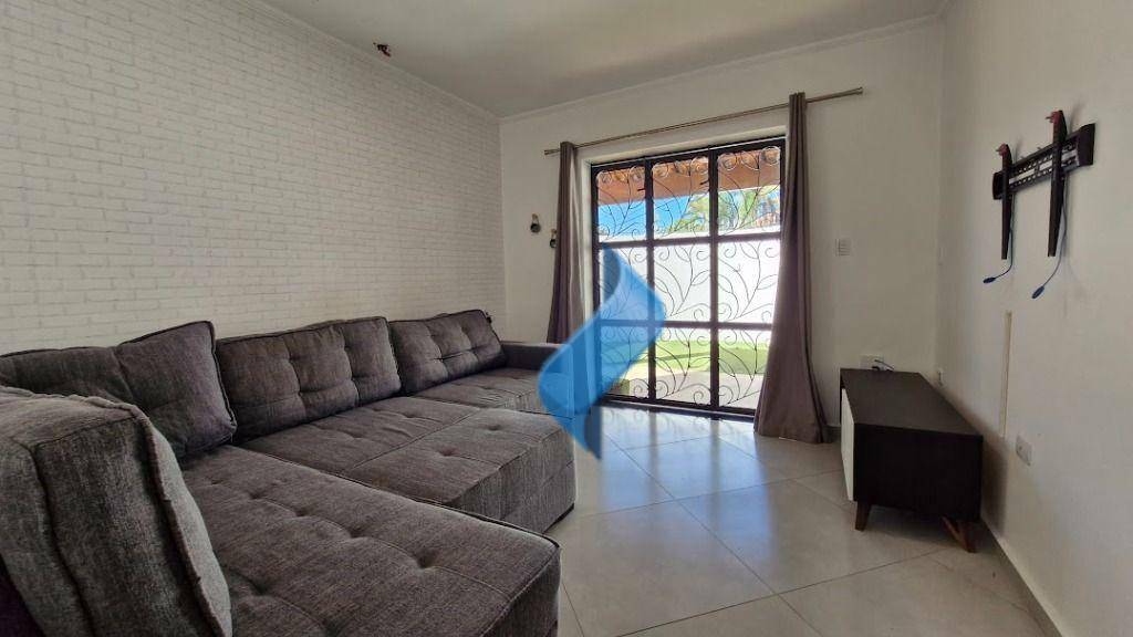 Casa para alugar com 4 quartos, 250m² - Foto 13