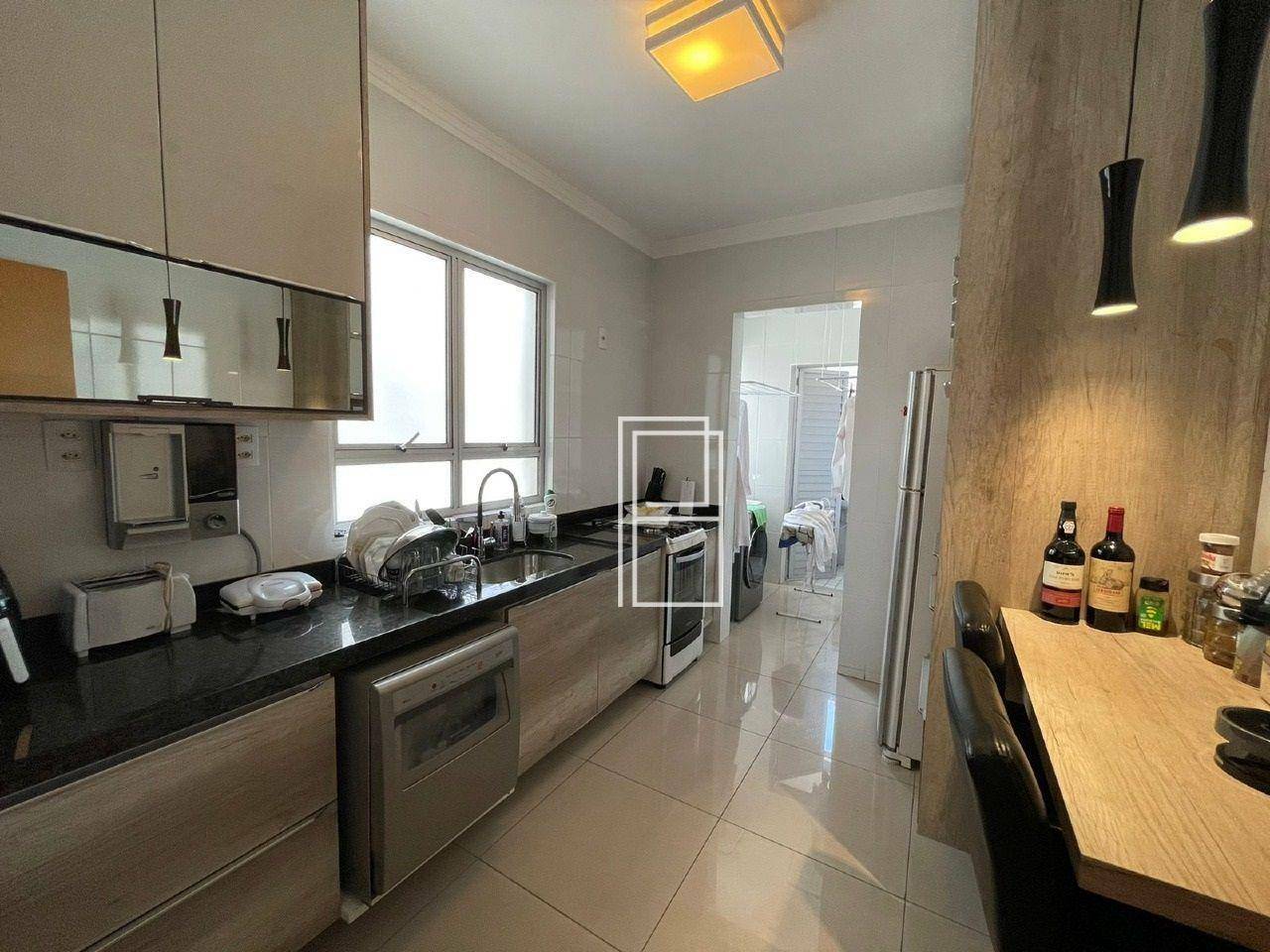 Apartamento à venda com 3 quartos, 94m² - Foto 17