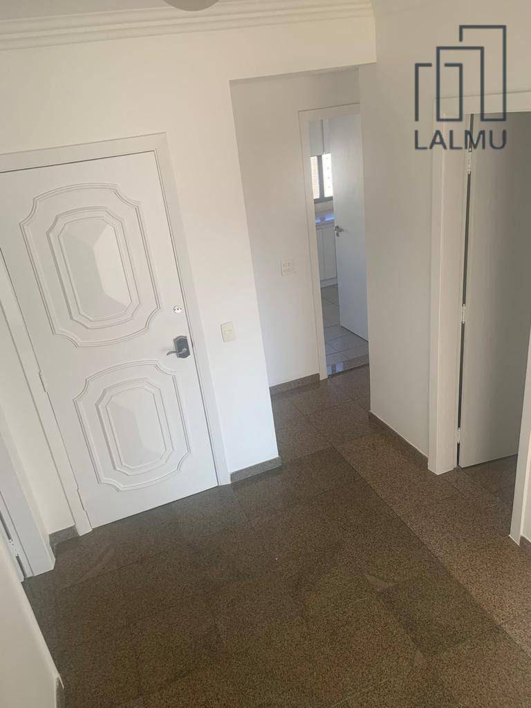 Apartamento para alugar com 3 quartos, 256m² - Foto 18