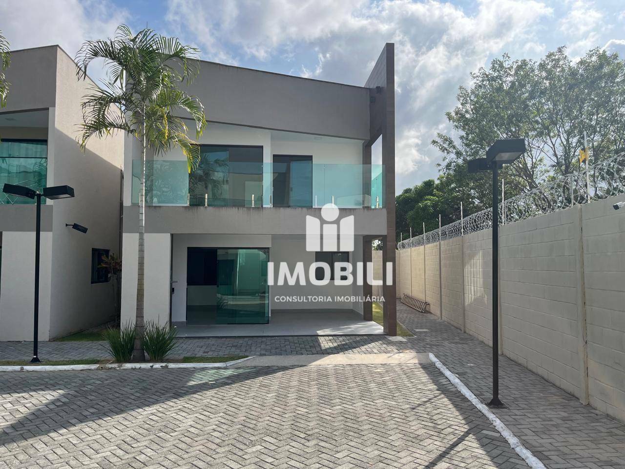 Casa de Condomínio à venda com 3 quartos, 138m² - Foto 1