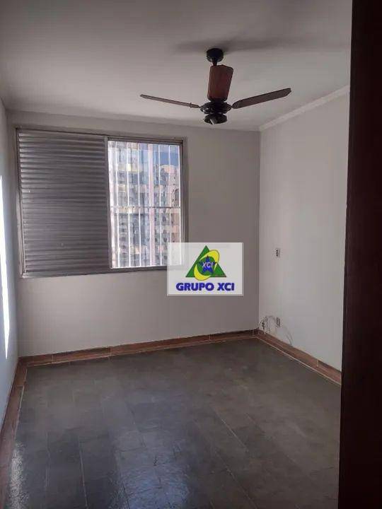 Apartamento à venda com 3 quartos, 107m² - Foto 2