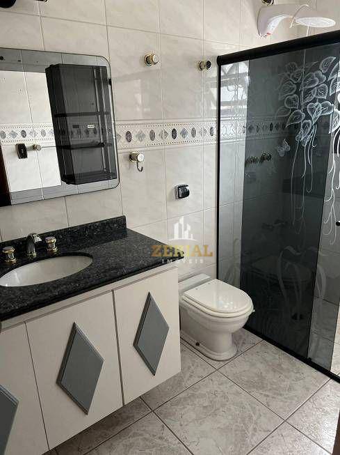 Sobrado à venda com 3 quartos, 300m² - Foto 17