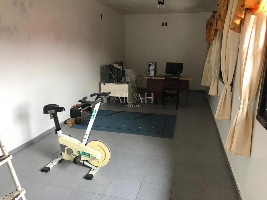 Casa à venda com 3 quartos, 360m² - Foto 17