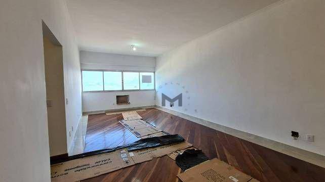 Apartamento à venda com 3 quartos, 140m² - Foto 4