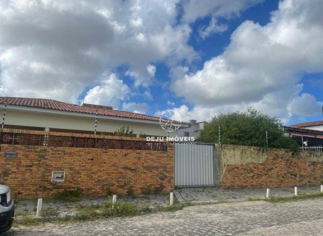 Casa de Condomínio à venda com 3 quartos, 180m² - Foto 2