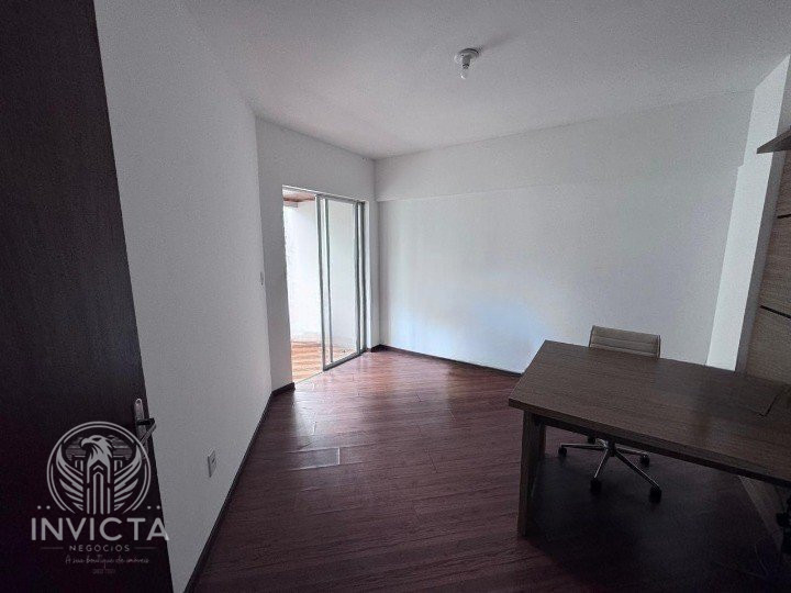 Apartamento à venda com 3 quartos, 134m² - Foto 11