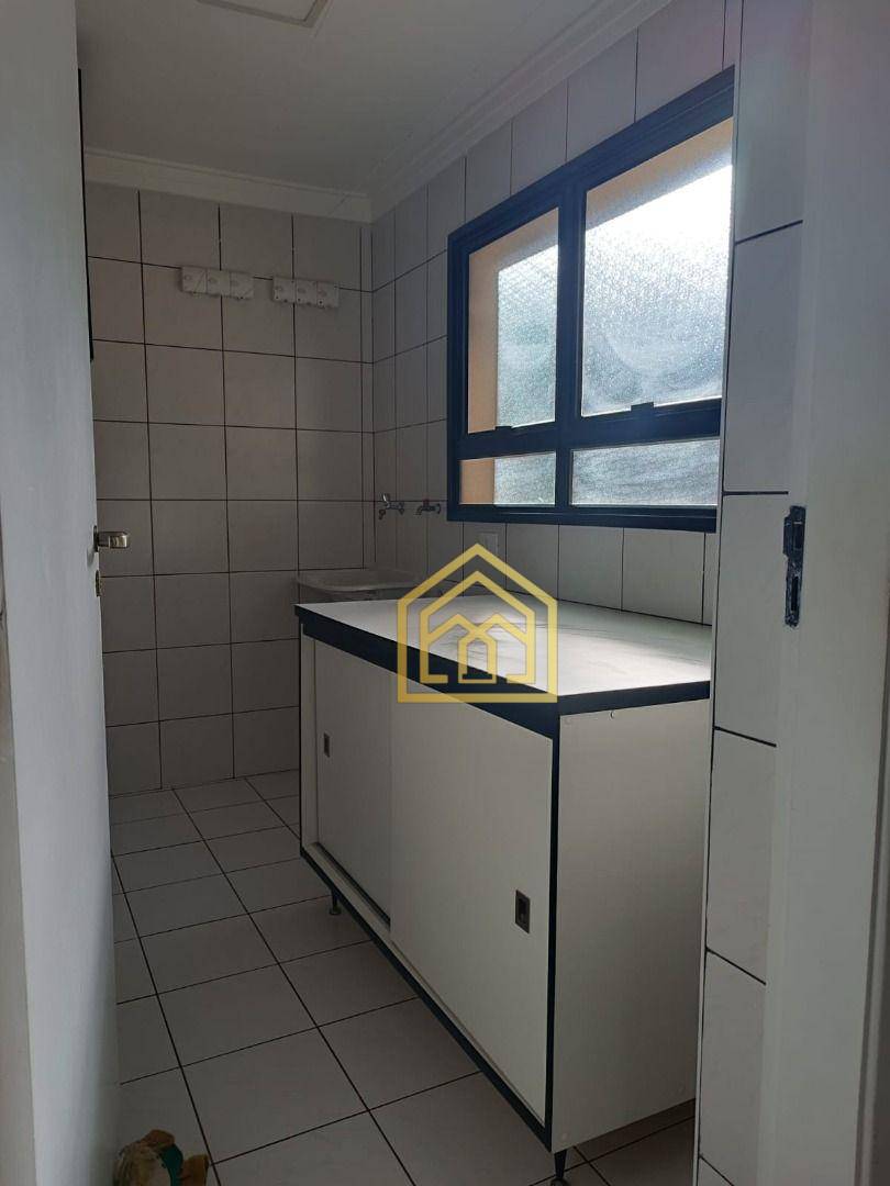 Apartamento à venda com 3 quartos, 98m² - Foto 13