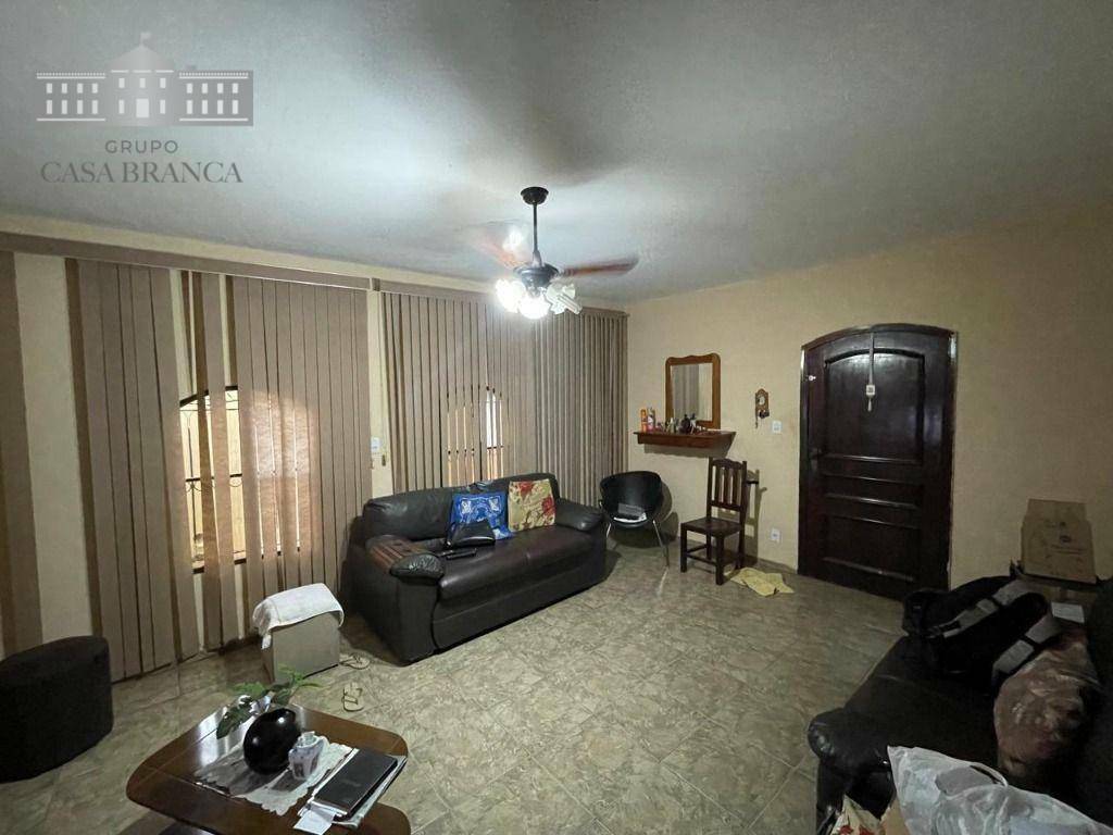 Casa à venda com 3 quartos, 146m² - Foto 3