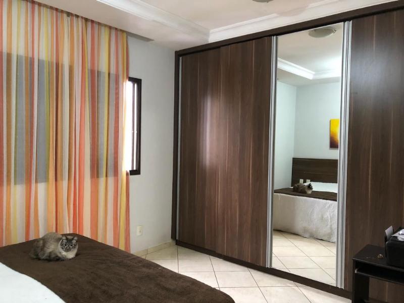 Apartamento à venda com 4 quartos, 151m² - Foto 2