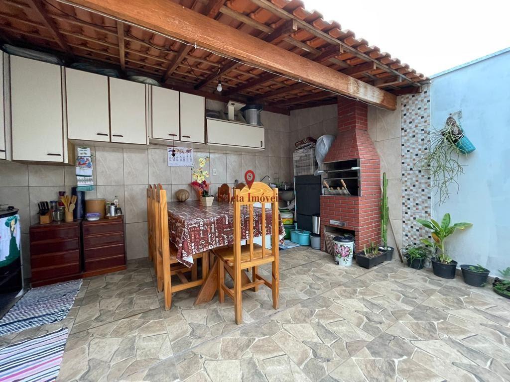 Casa à venda com 2 quartos, 90m² - Foto 16