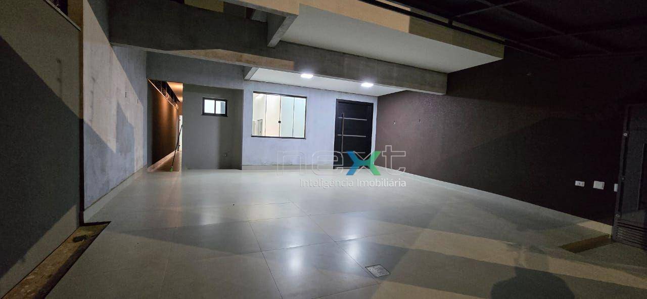 Casa, 4 quartos, 220 m² - Foto 2