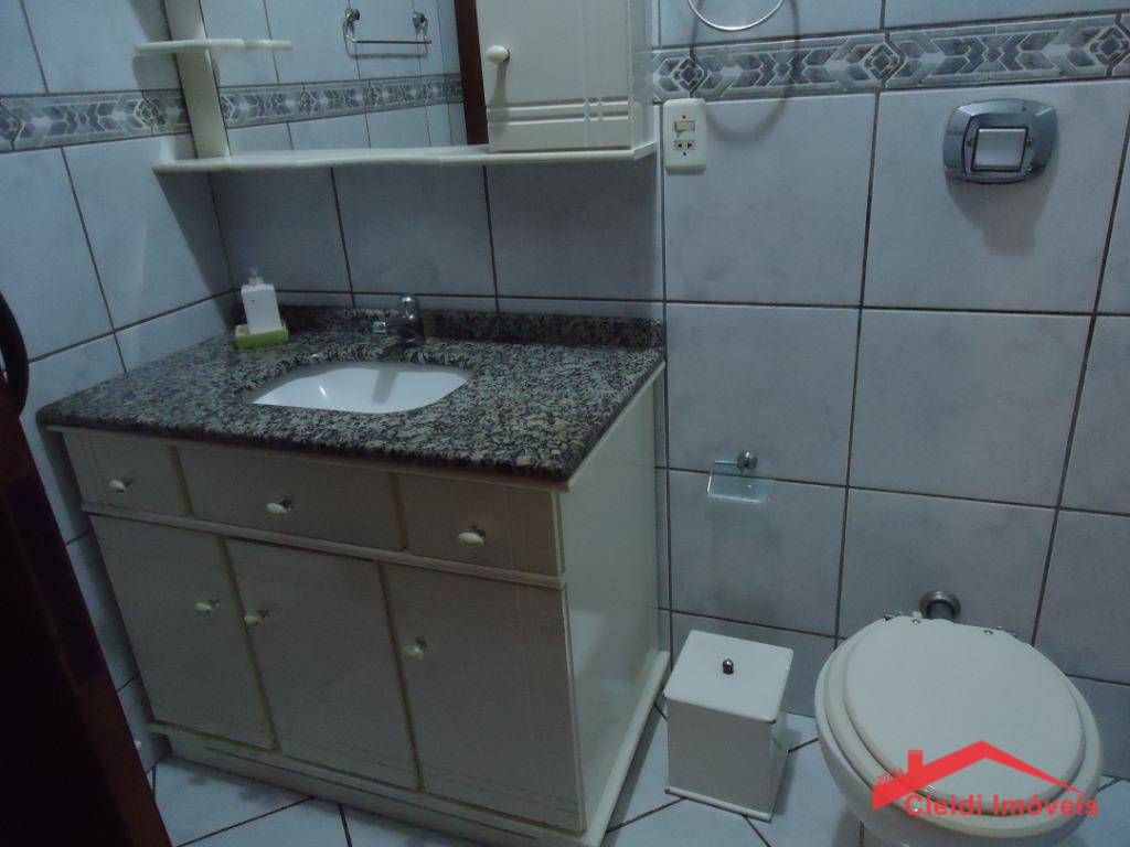 Apartamento para alugar com 2 quartos, 70m² - Foto 21