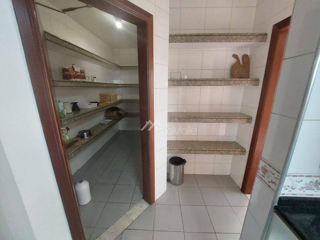 Casa de Condomínio para alugar com 3 quartos, 500m² - Foto 33