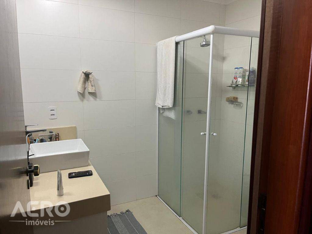 Casa de Condomínio à venda com 3 quartos, 338m² - Foto 18