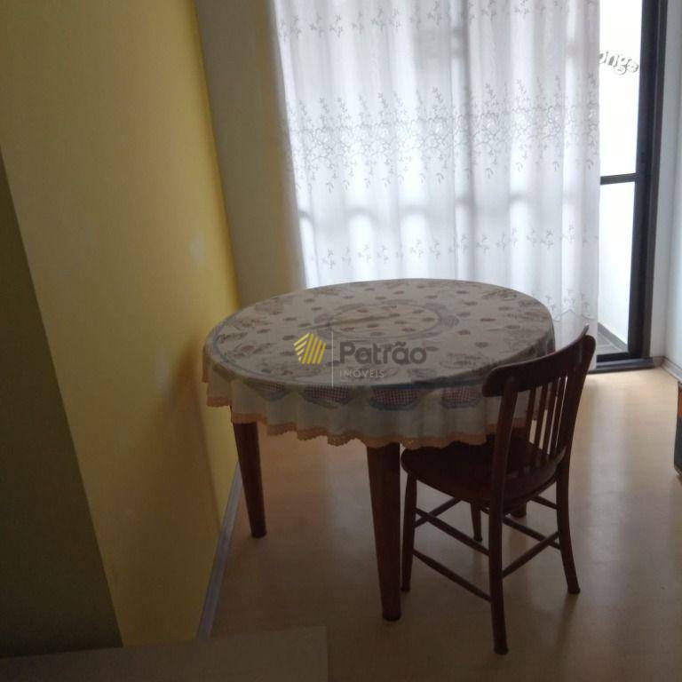 Apartamento à venda com 3 quartos, 69m² - Foto 2