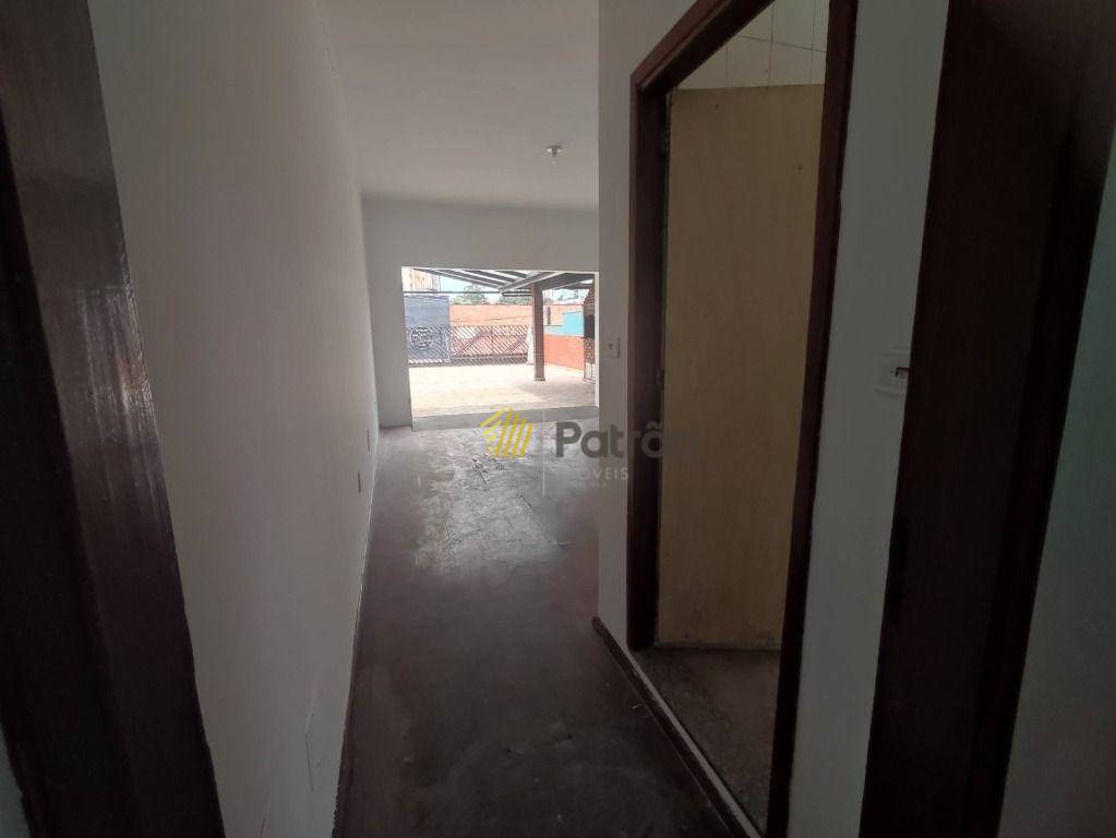 Sobrado para alugar com 4 quartos, 236m² - Foto 25