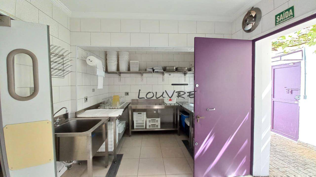Casa para alugar com 3 quartos, 195m² - Foto 10