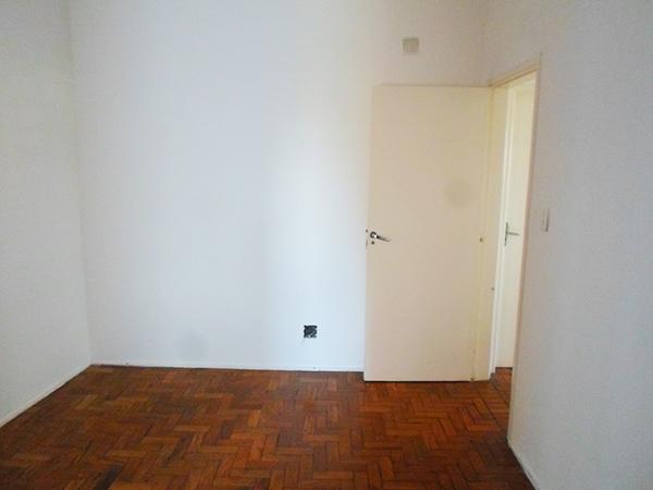 Apartamento para alugar com 3 quartos, 130m² - Foto 9