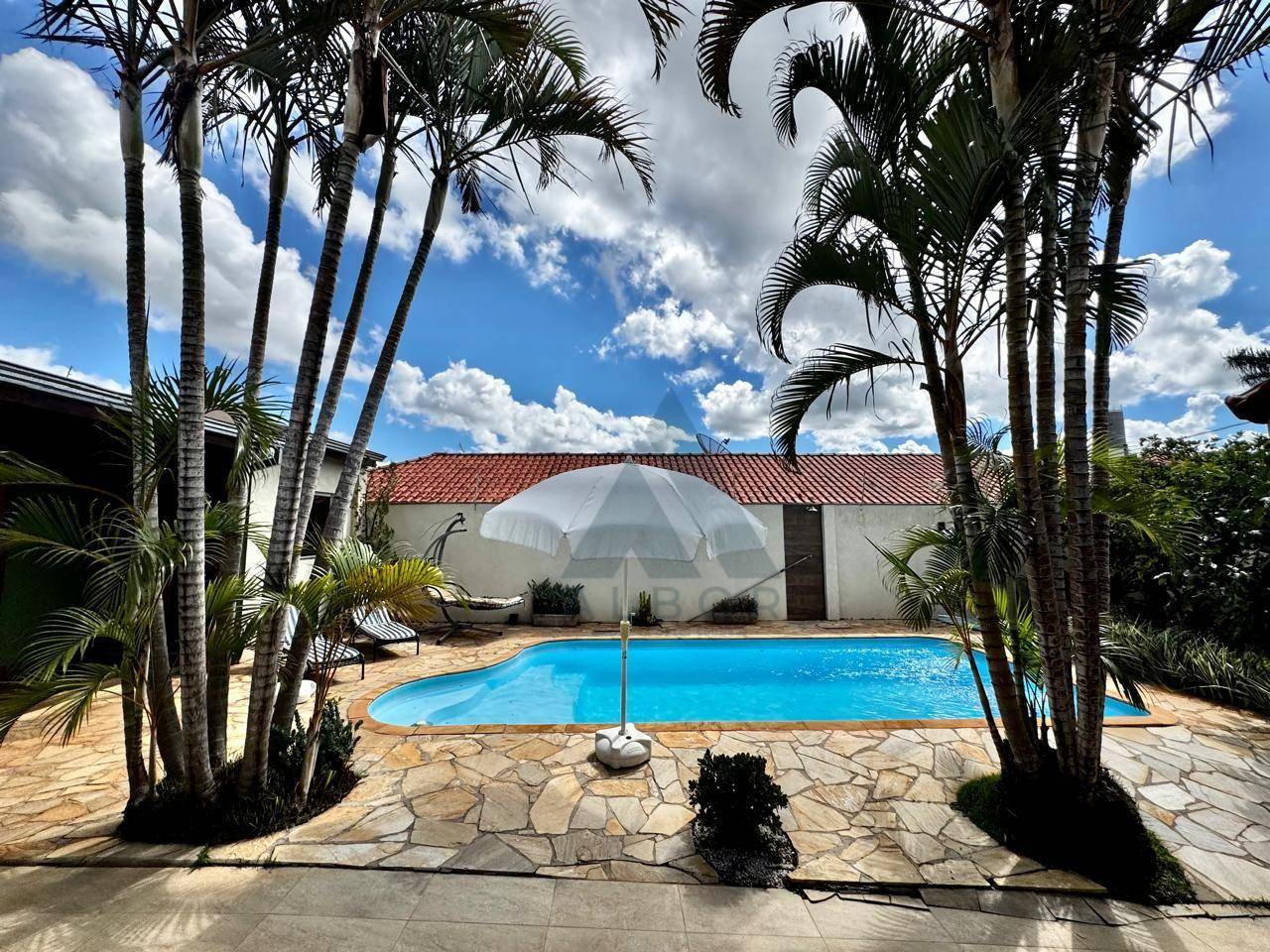 Casa, 3 quartos, 204 m² - Foto 4