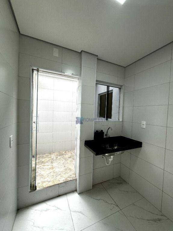 Apartamento à venda com 2 quartos, 72m² - Foto 3