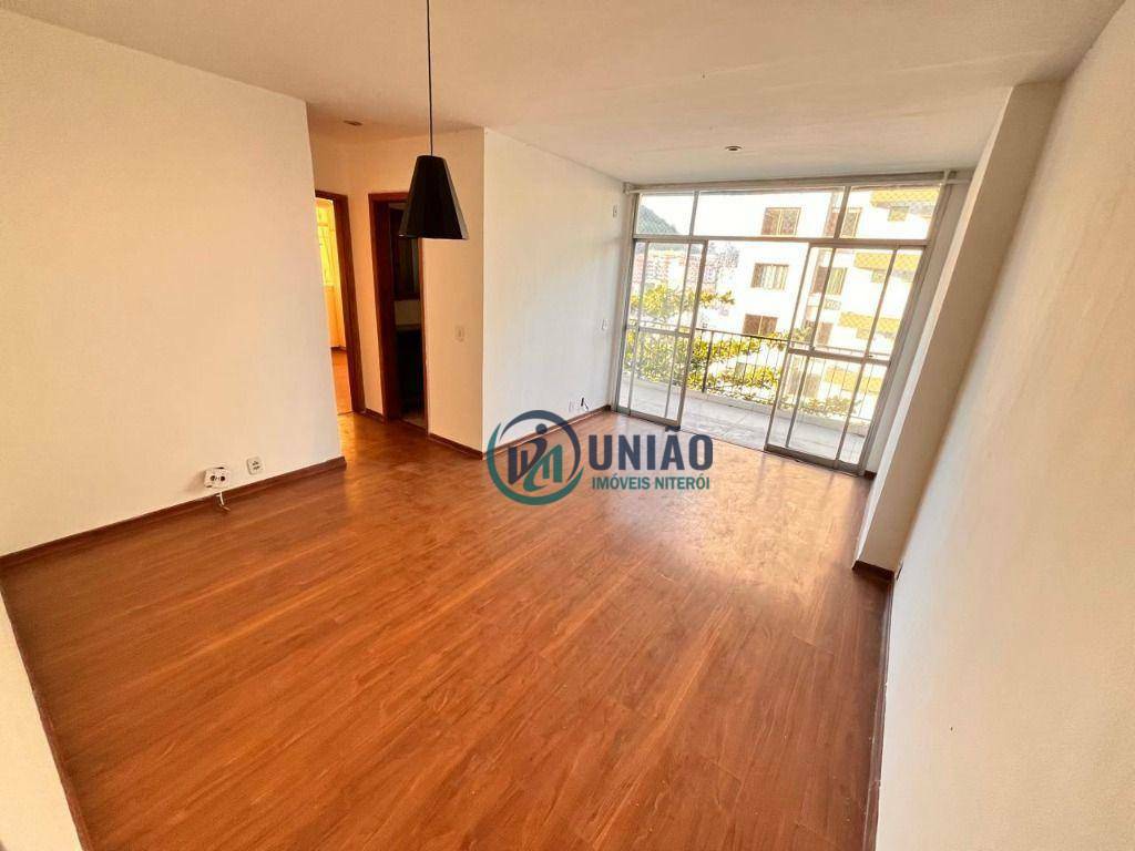 Apartamento à venda com 2 quartos, 80m² - Foto 4