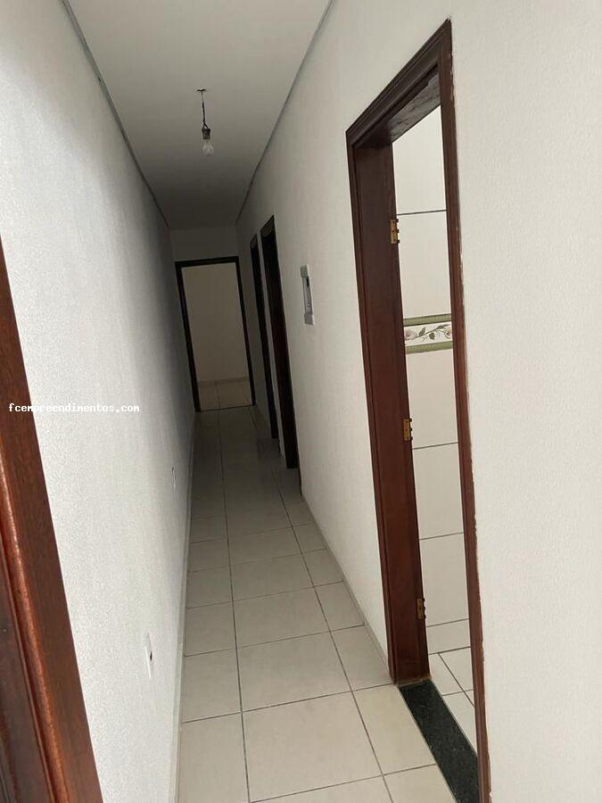 Casa à venda com 2 quartos, 140m² - Foto 3