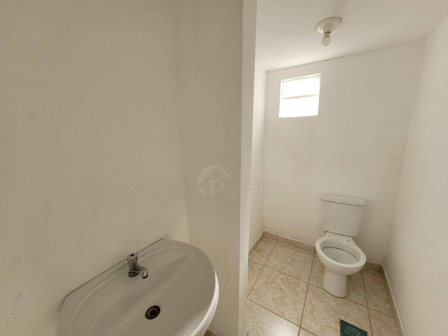 Casa para alugar com 2 quartos, 170m² - Foto 19