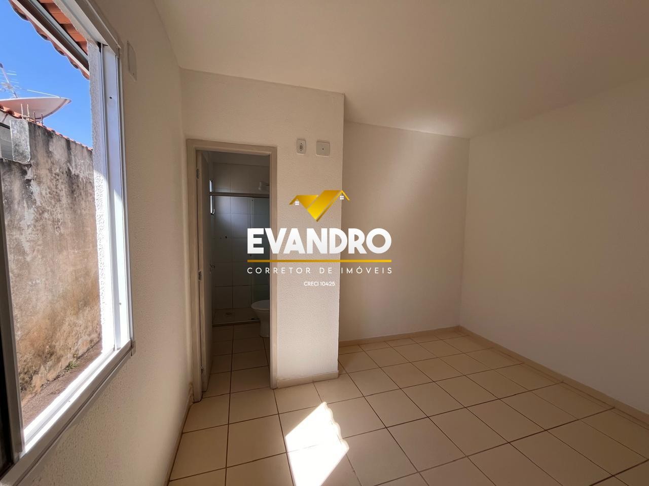 Casa de Condomínio à venda com 3 quartos, 198m² - Foto 4