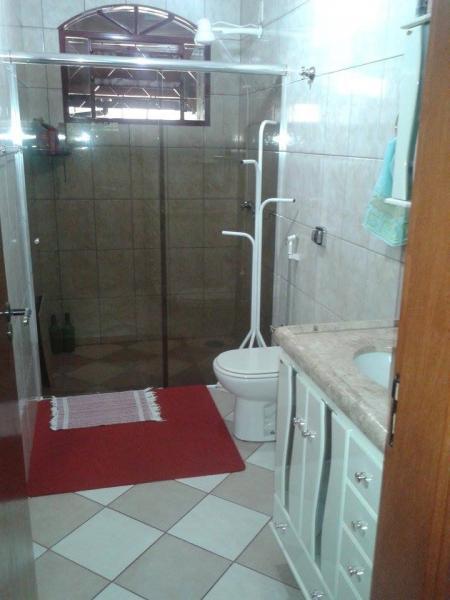 Casa à venda com 2 quartos, 200m² - Foto 4