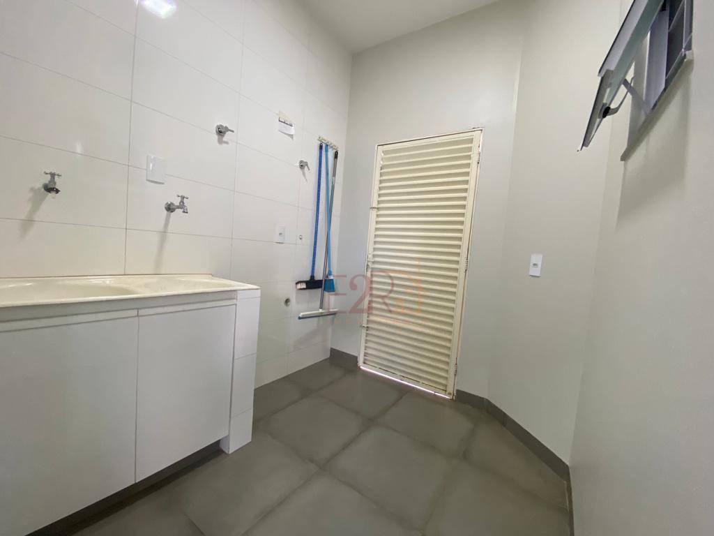 Casa à venda com 2 quartos, 79m² - Foto 14