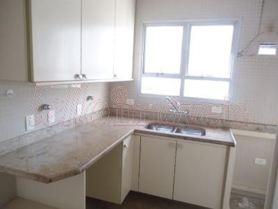 Apartamento à venda com 3 quartos, 200m² - Foto 15