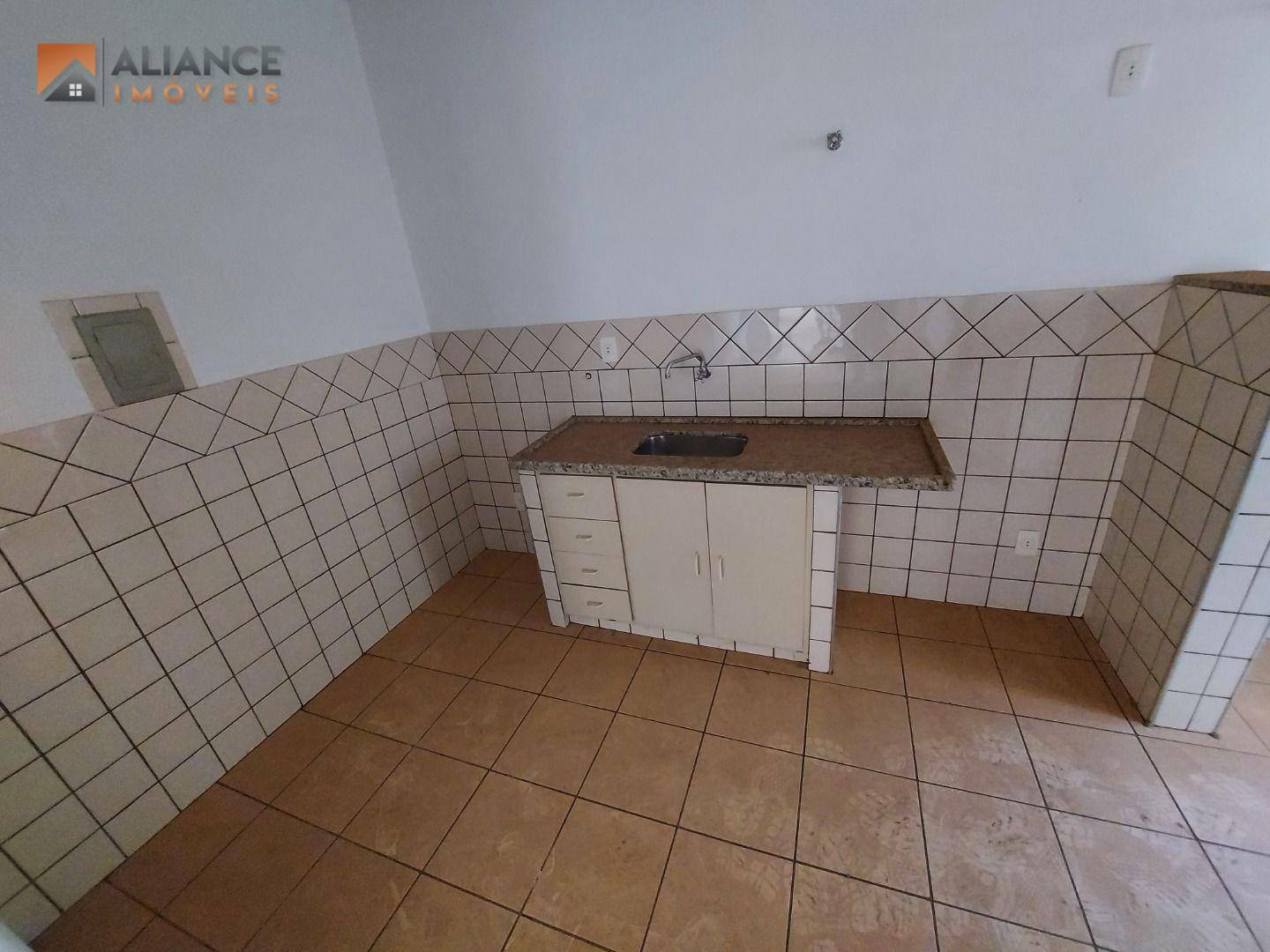 Apartamento para alugar com 1 quarto, 80m² - Foto 6