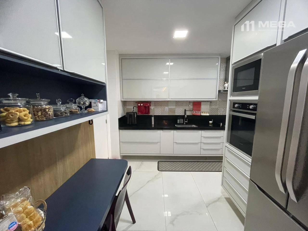 Apartamento à venda com 3 quartos, 130m² - Foto 5