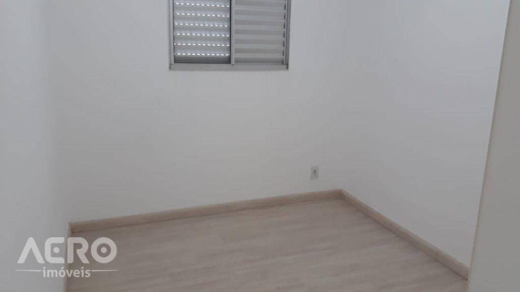 Apartamento à venda com 2 quartos, 45m² - Foto 4