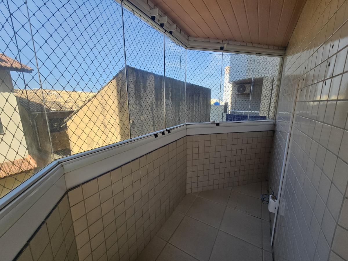 Apartamento à venda com 3 quartos, 123m² - Foto 3