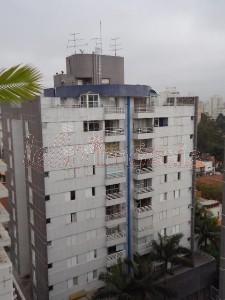 Apartamento para alugar com 3 quartos, 220m² - Foto 17