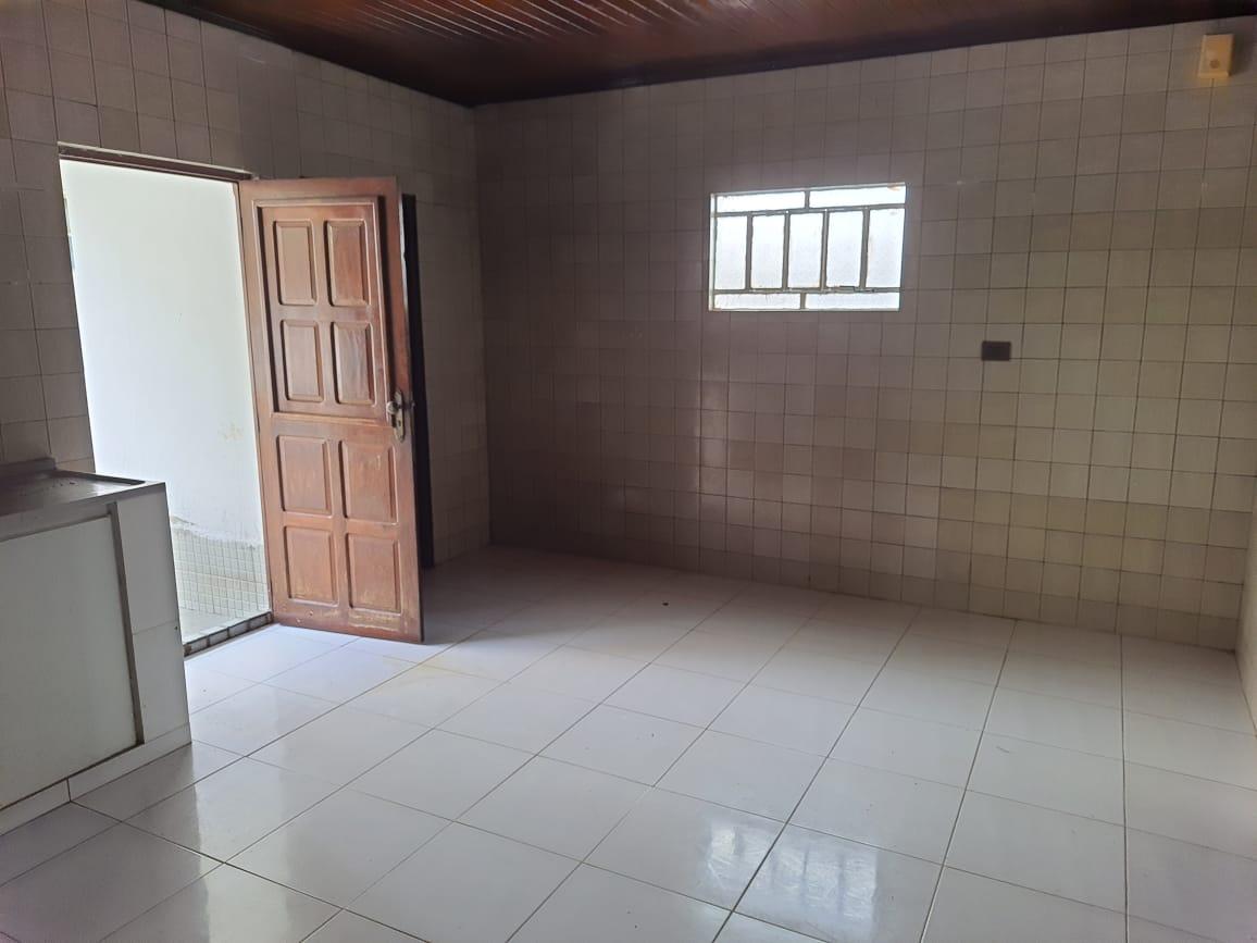 Casa para alugar com 3 quartos, 240m² - Foto 9