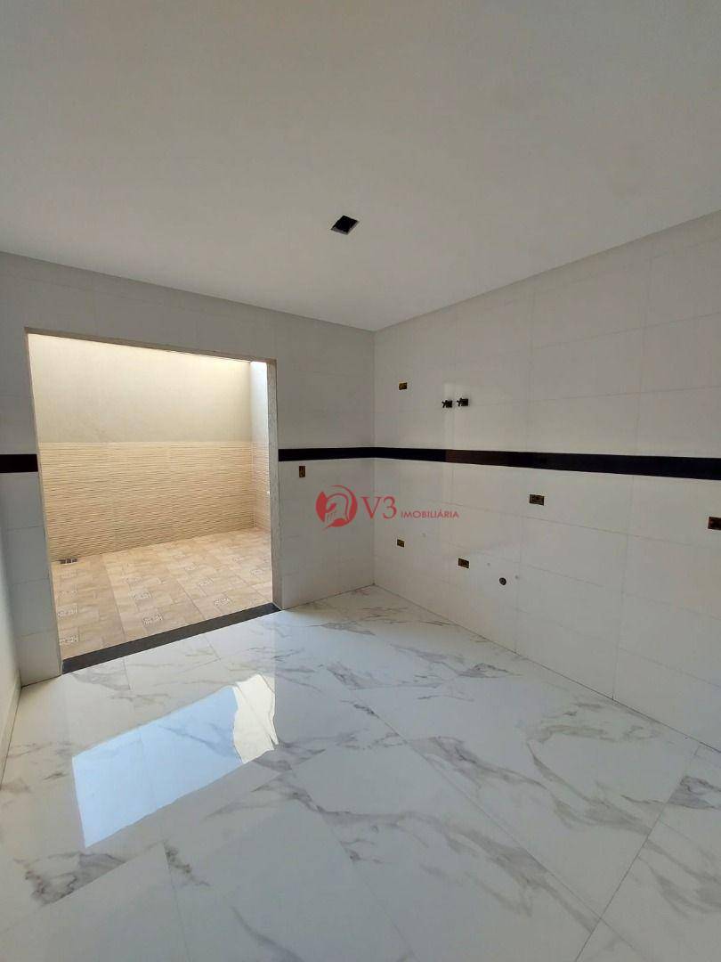 Sobrado à venda com 3 quartos, 108m² - Foto 1