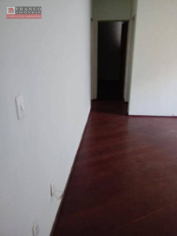 Apartamento à venda com 2 quartos, 63m² - Foto 12