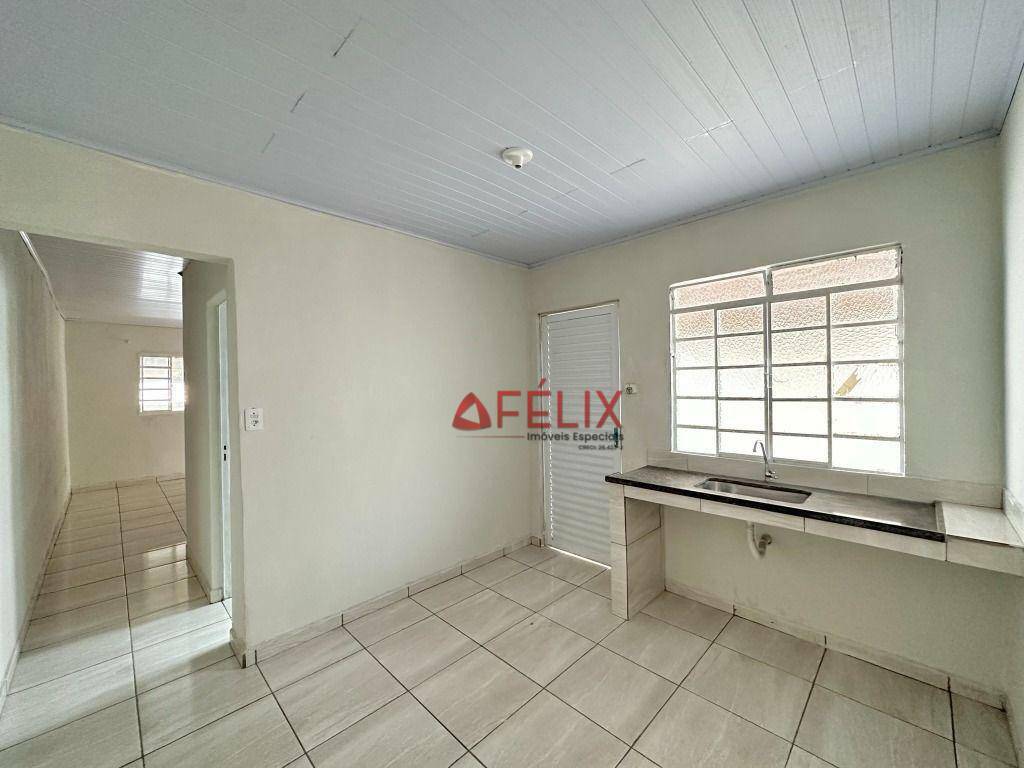 Casa para alugar com 1 quarto, 75m² - Foto 10