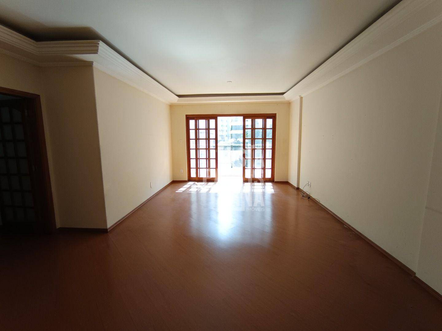 Apartamento à venda com 3 quartos, 160m² - Foto 1